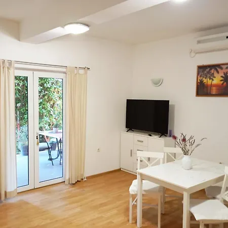 Apartmani Joja Biograd Na Moru Exteriör bild